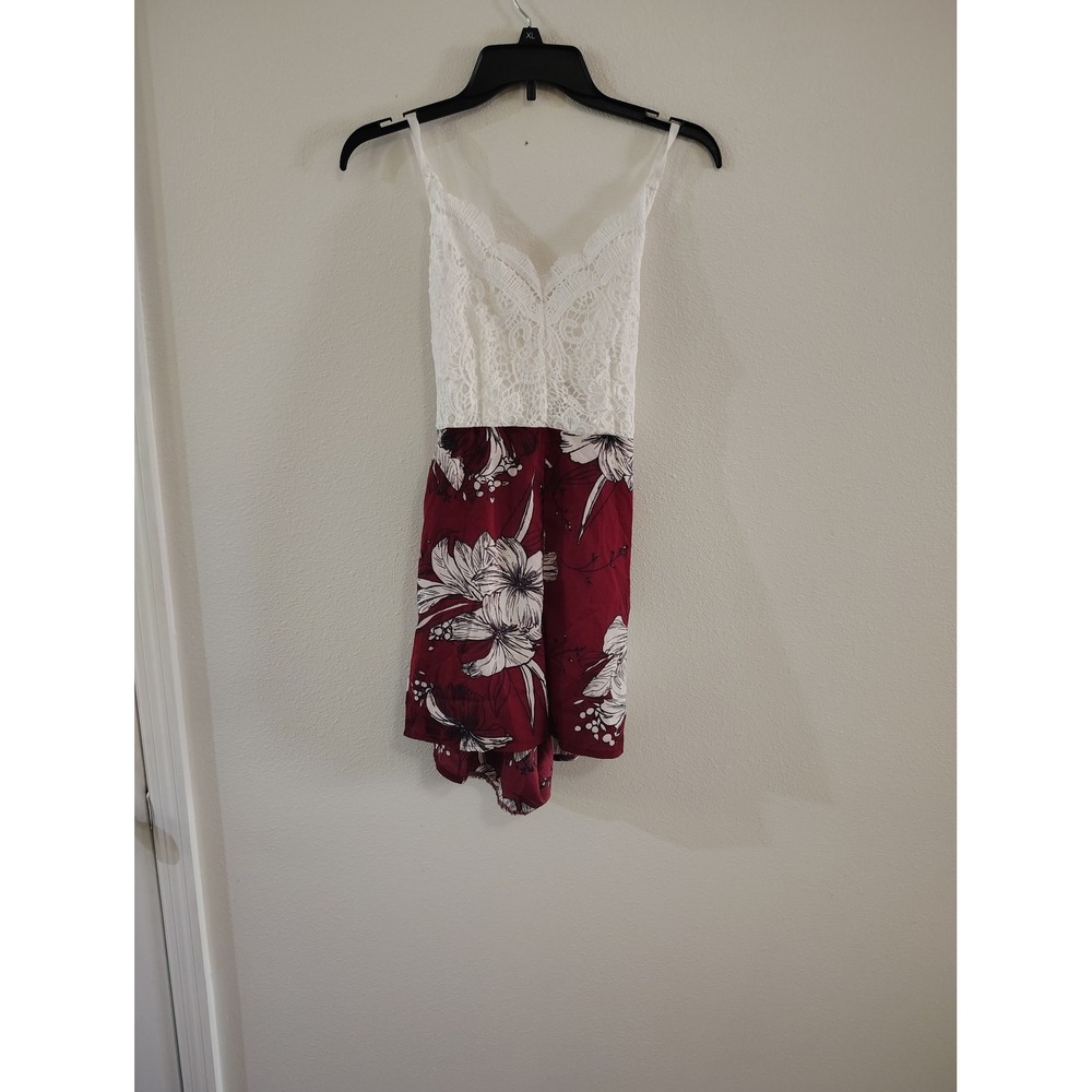 SHEIN Women‎ Lace Bodice Floral Print Romper Burgundy White Size 6 Medium